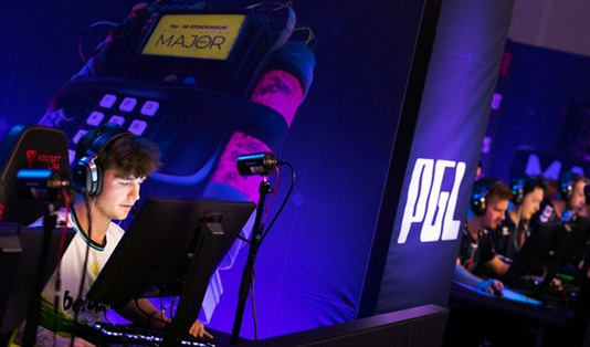 益阳明清古巷电竞嘉年华精彩纷呈吸引众多玩家